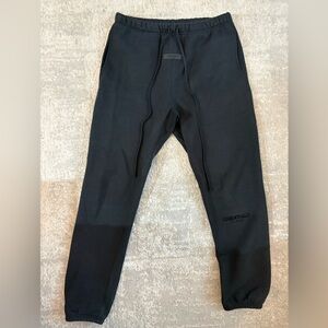 Fear of God Essentials Black Joggers - Large